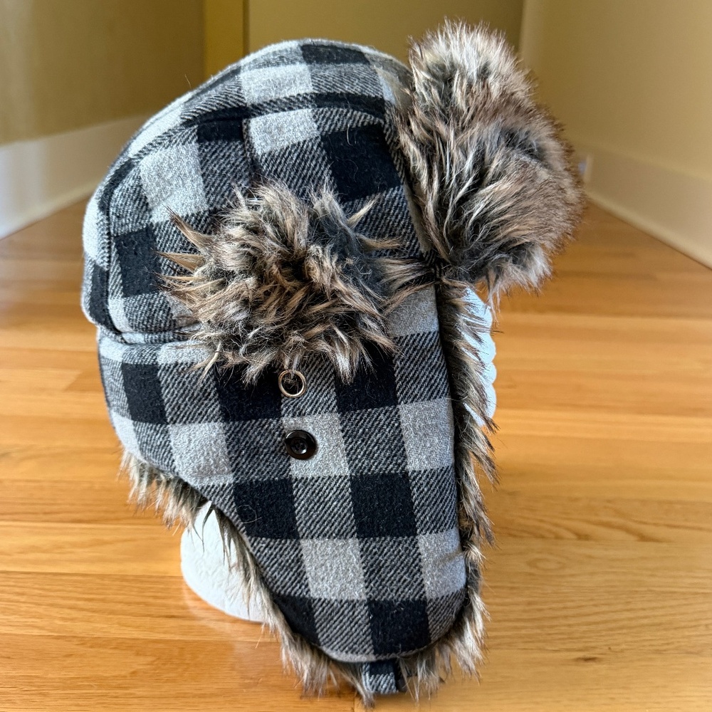 Wild Wear Bomber Trapper Hat Faux Fur Black Gray Plaid Winter Hat